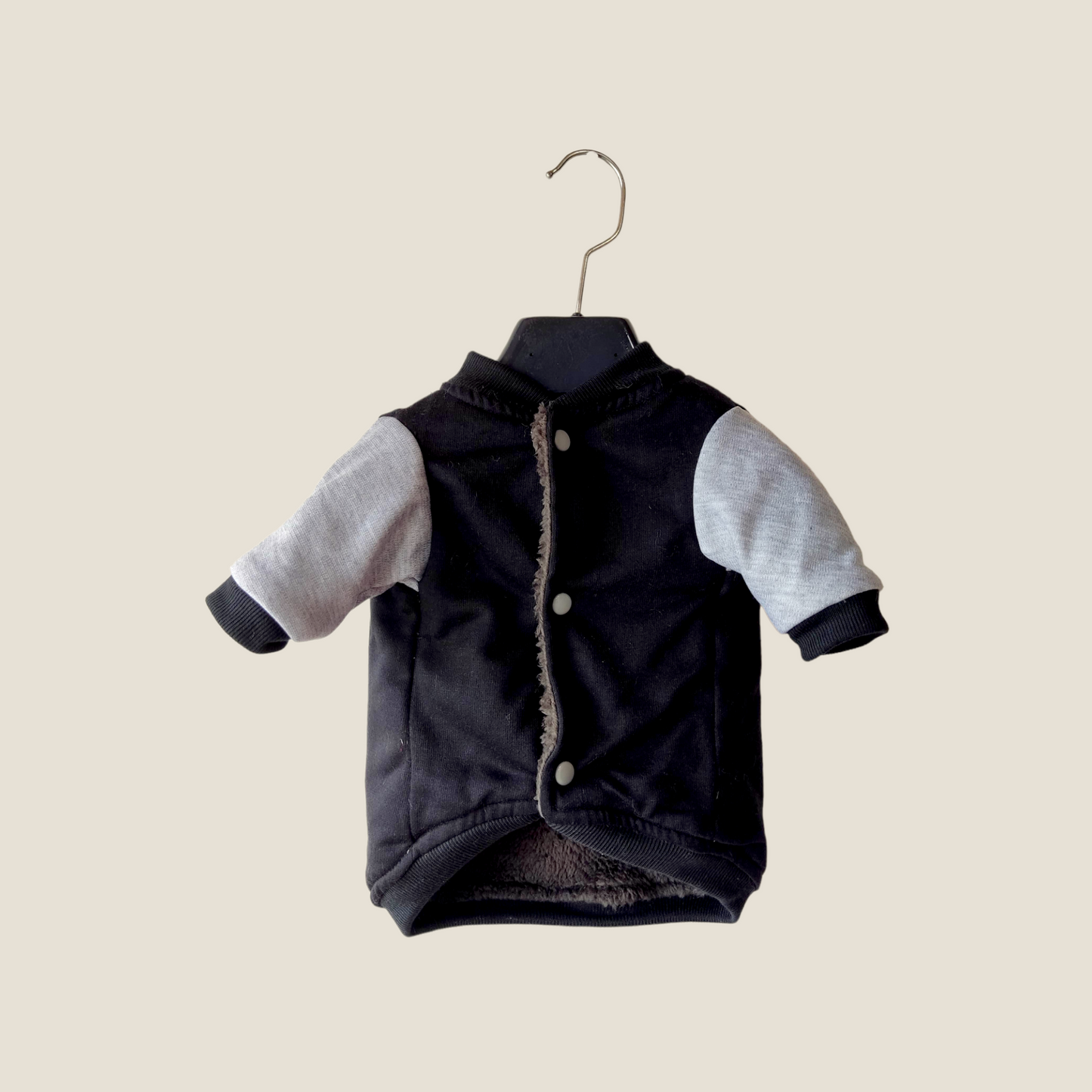 Chaqueta beisbolera negra